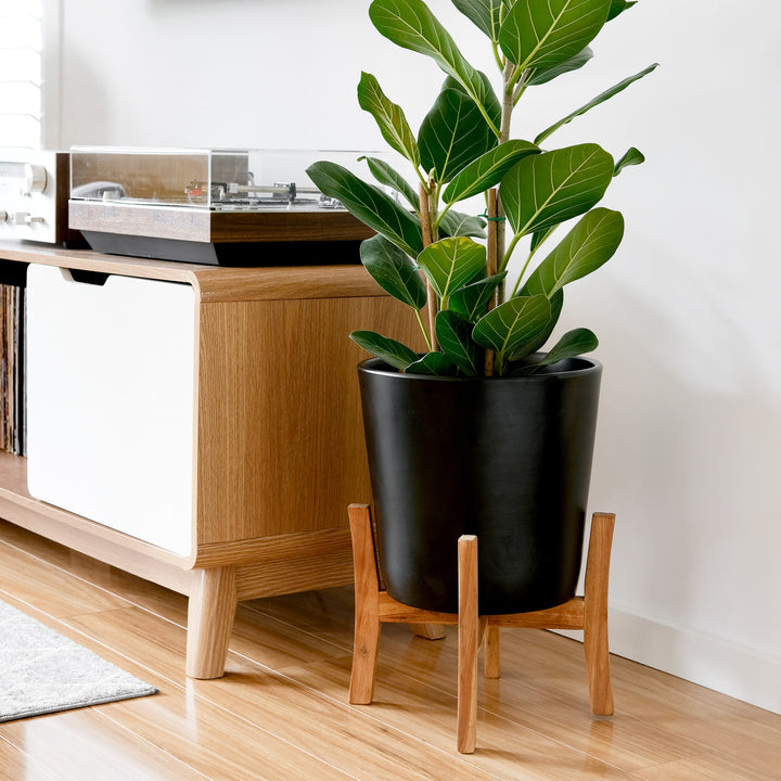 Jayda Pot with Stand