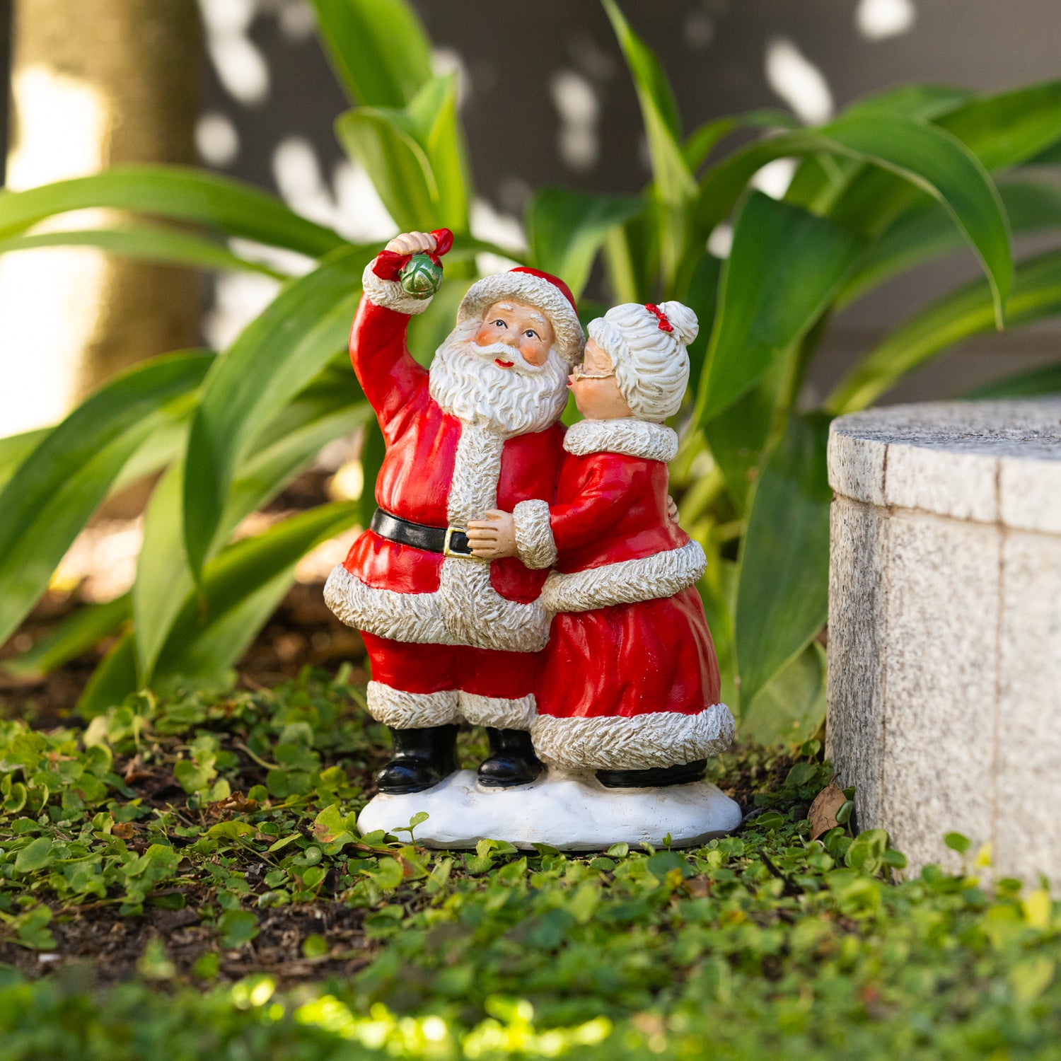 Mr. & Mrs. Claus Garden Statue