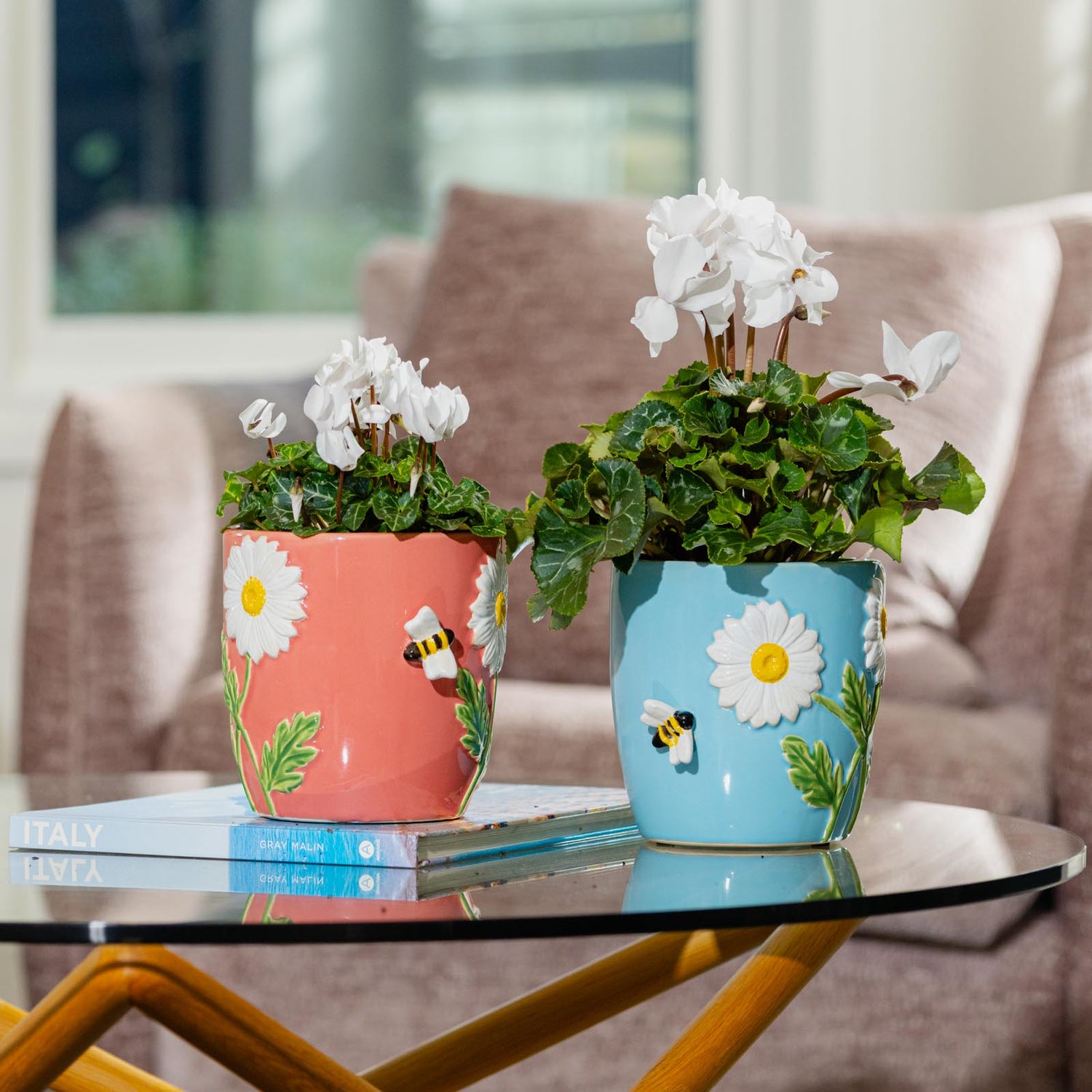 Flower Bee Egg Pot