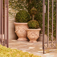 Villa Urn
