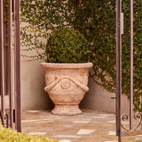 Villa Urn