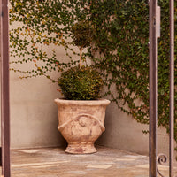 Villa Urn