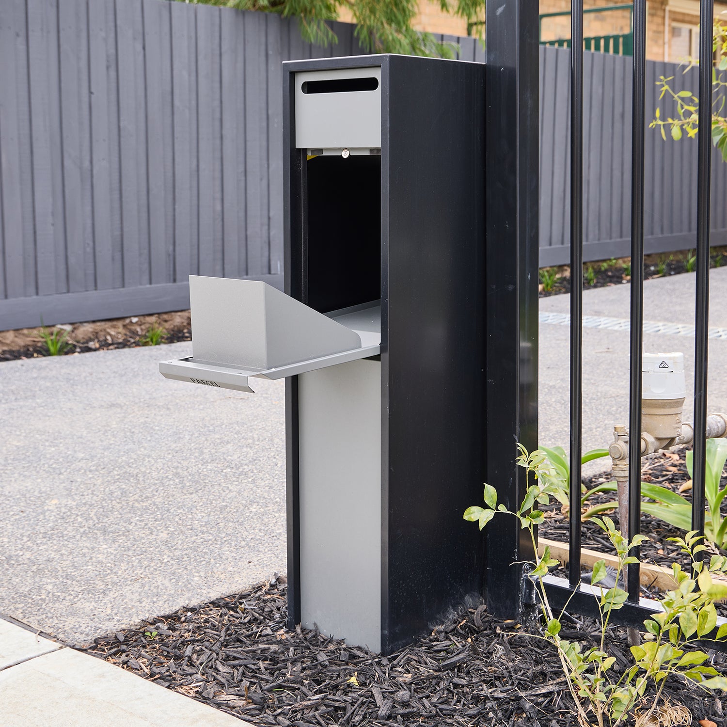 Ascot Parcel Letterbox