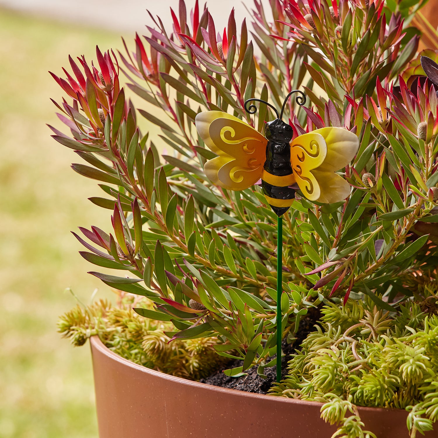 Yellow Bee Garden Stake